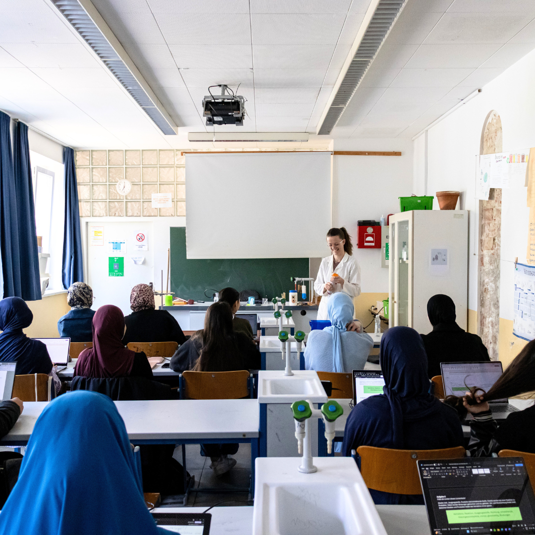 Startseite Chemieraum Islamisches Realgymnasium Wien 5