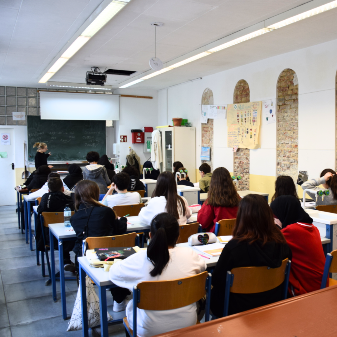 physikraum islamisches realgymnasium.png (2)